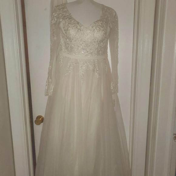 David's Bridal | Dresses | Wedding Dress | Poshmark
